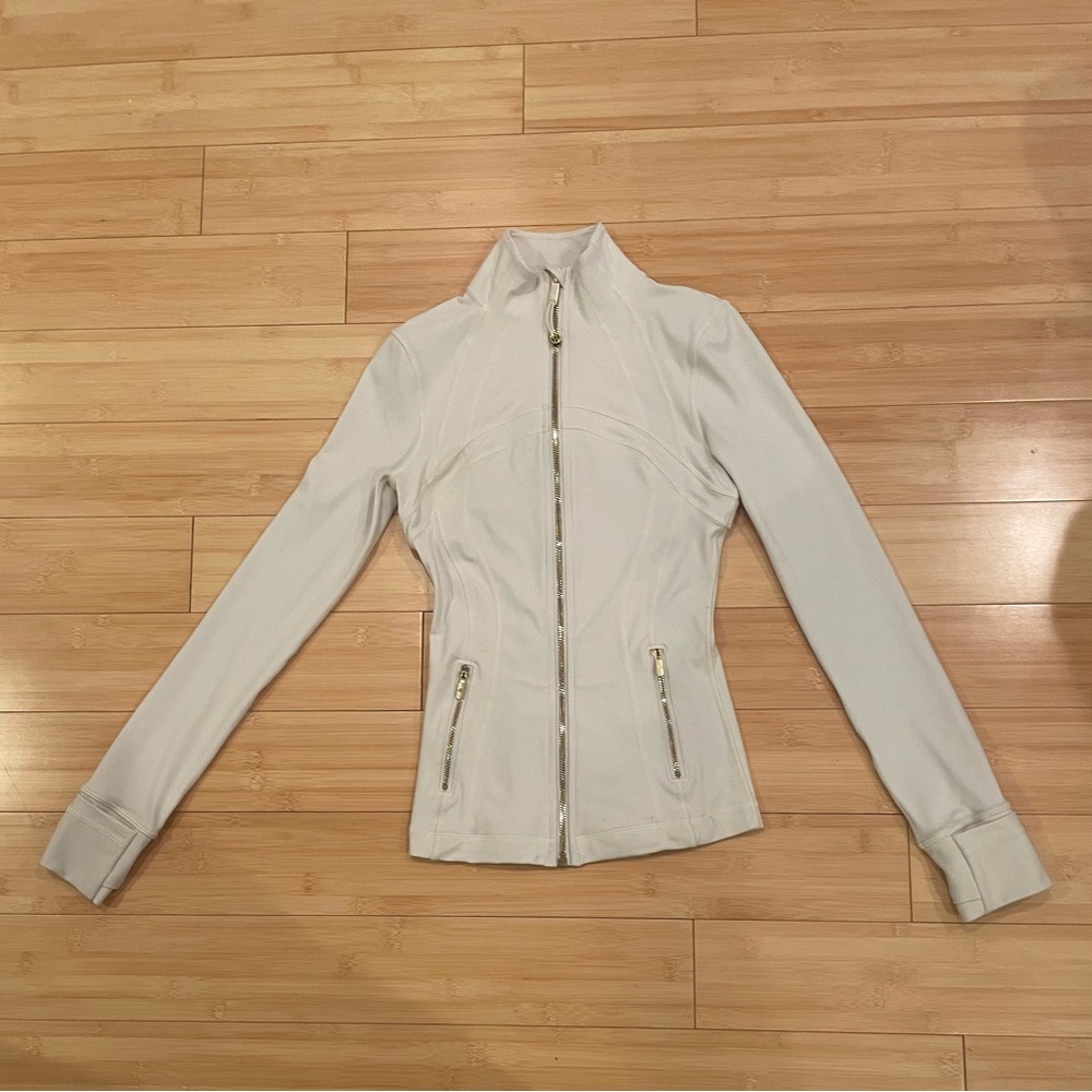 WORN ONCE LULULEMON DEFINE NULU AUTHENTIC JACKET - Picture 5 of 12